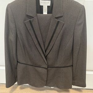 Liz Claiborne Women's skirt suit